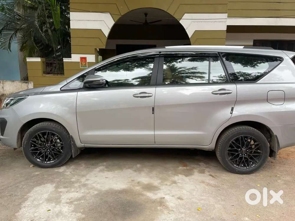 Toyota Innova Crysta 2022 At