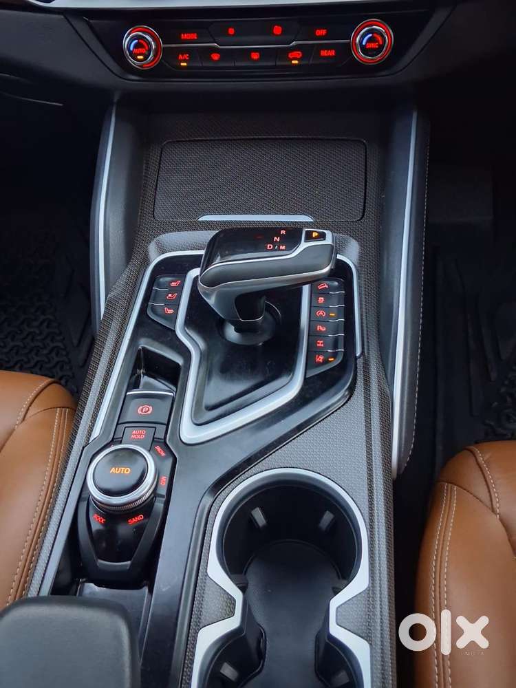 Mg Gloster Savvy 6 Seater, 2024, Diesel