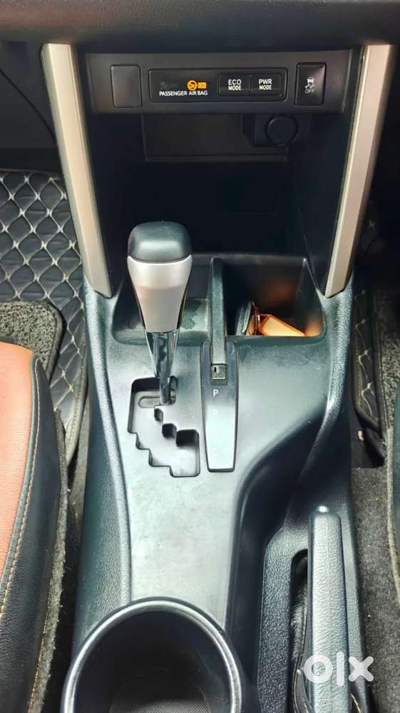 Toyota Innova Crysta 2.8 Zx At 7 Seater, 2017, Diesel