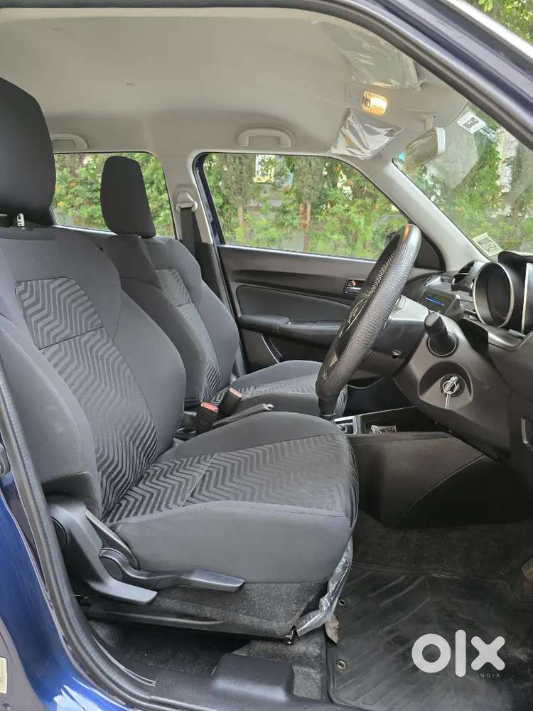 Maruthi Suzuki Swift 2021 Vxi Amt Single Owner 14000km Showroom Maint