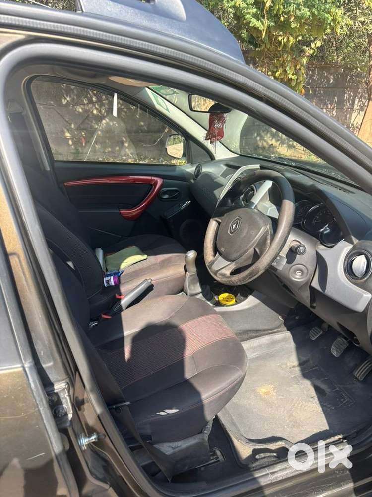 Renault Duster 85 Ps Rxs Mt Diesel-2018 Model