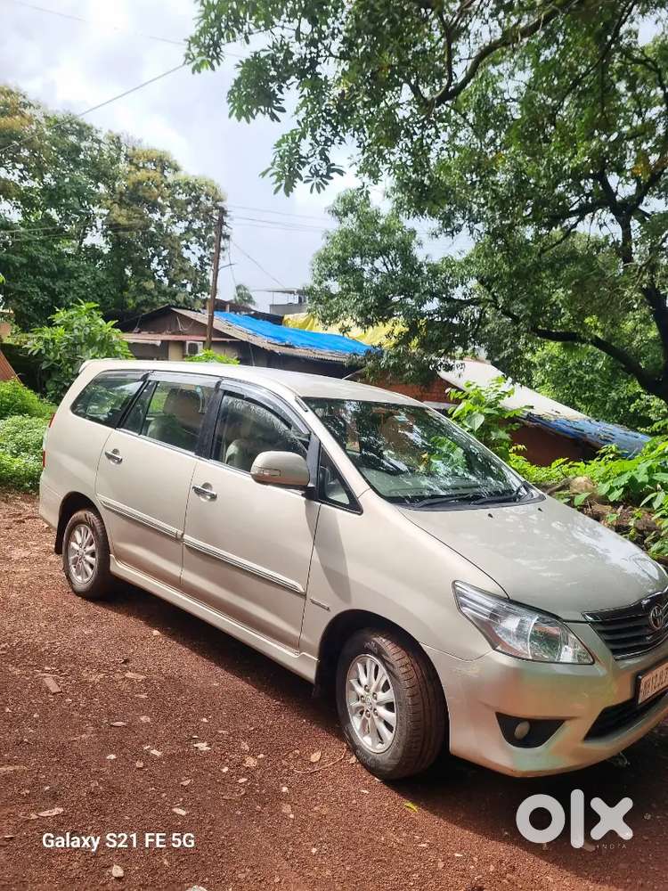 Toyota Innova 2.5 V 2013