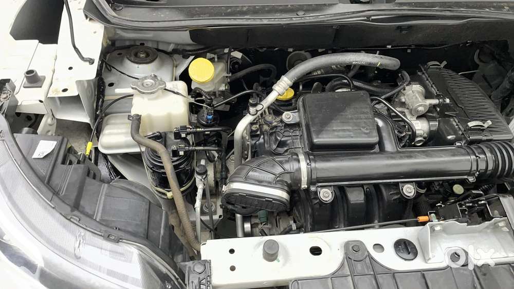 Renault Triber Rxt, 2022, Petrol