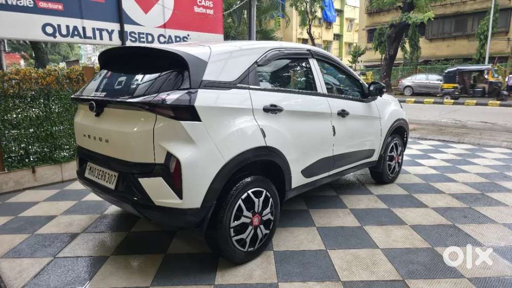 Tata Nexon, 2025, Petrol