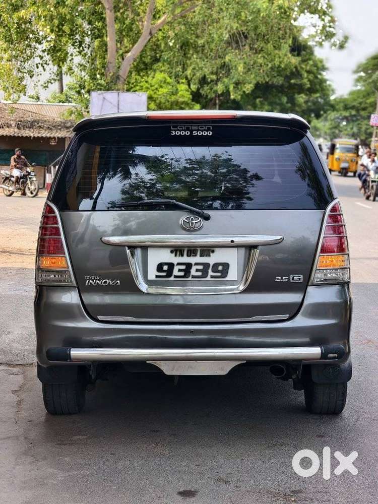 Toyota Innova 2.5 G (diesel) 7 Seater Bs Iv, 2011, Diesel