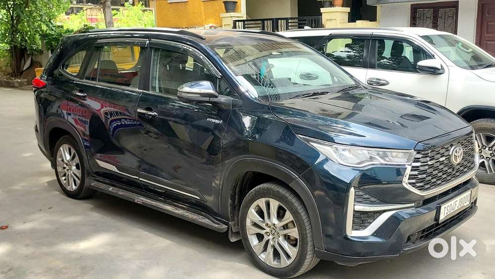 Toyota Innova Hycross 2.0 Zx Hybrid 7 Str, 2023, Petrol