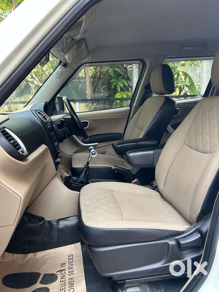 Mahindra Tuv 300 T10, 2018, Diesel