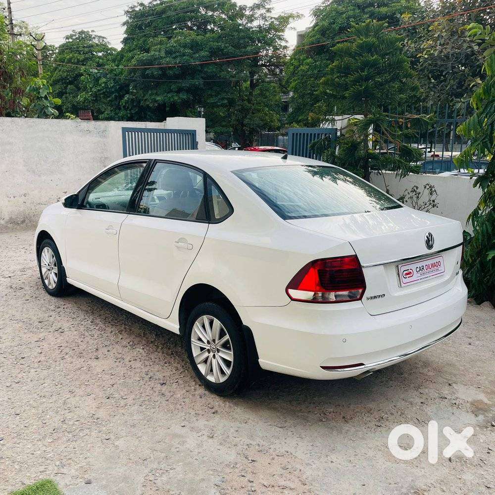 Volkswagen Vento 1.2 Tsi Highline Plus At, 2016, Petrol