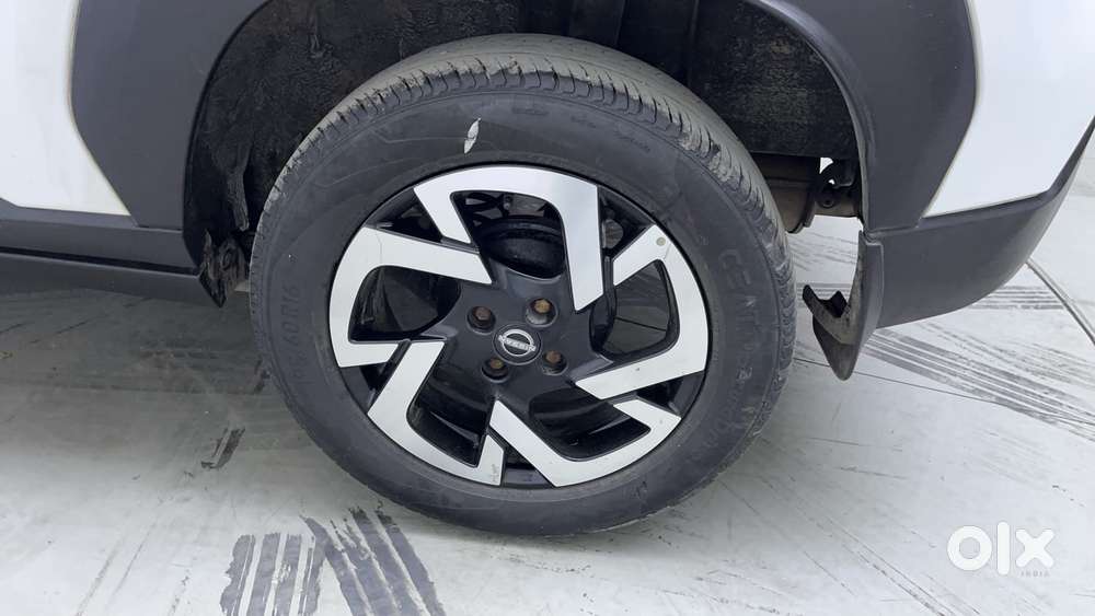 Nissan Magnite 1.0 Xv Premium Turbo Cvt, 2022, Petrol