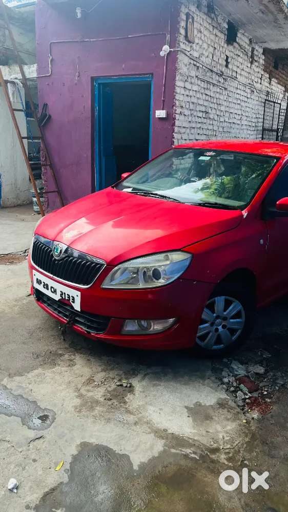 Skoda Rapid Elegance 2013