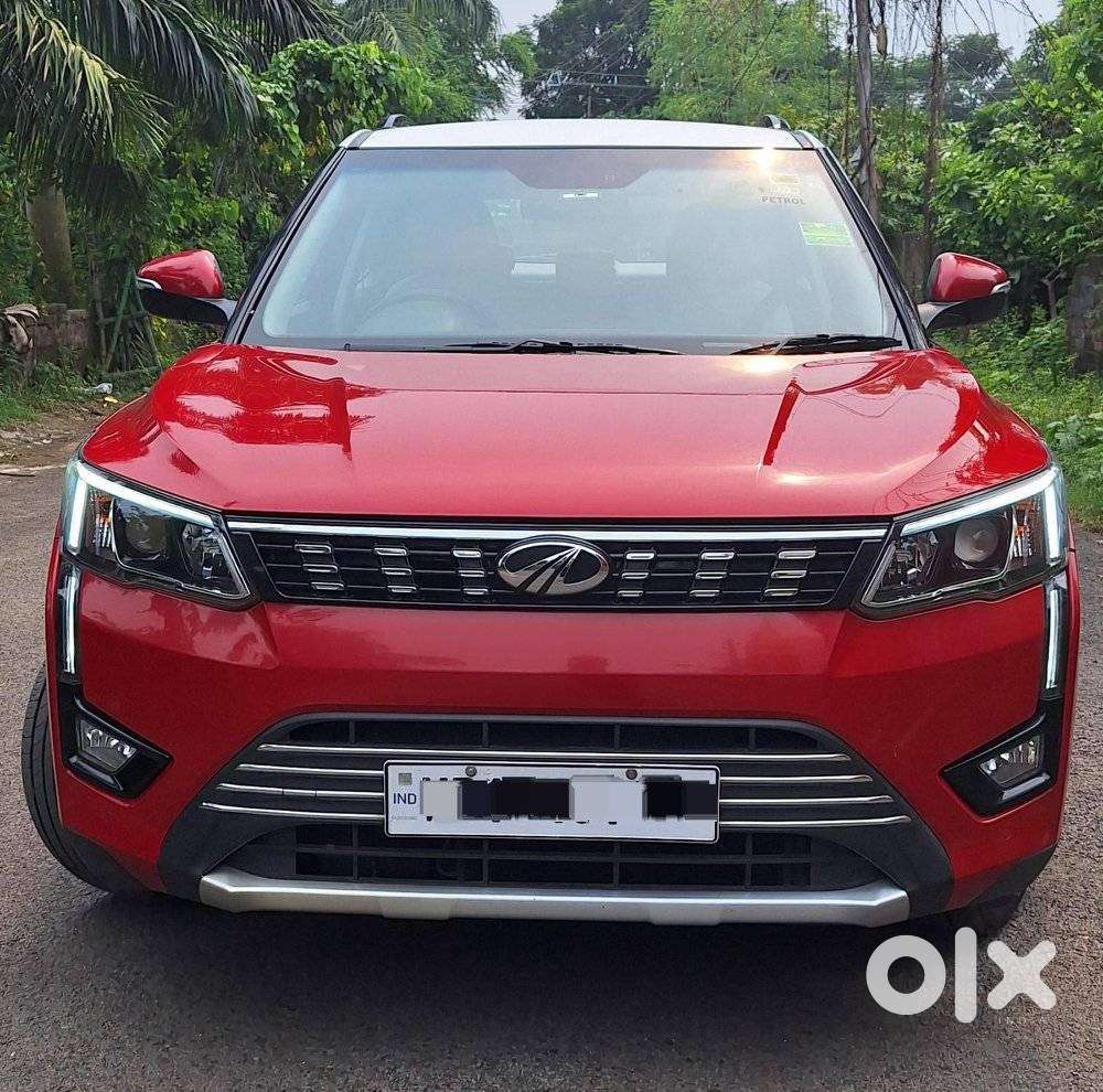 Mahindra Xuv300 W8 Option Dual Tone, 2021, Petrol
