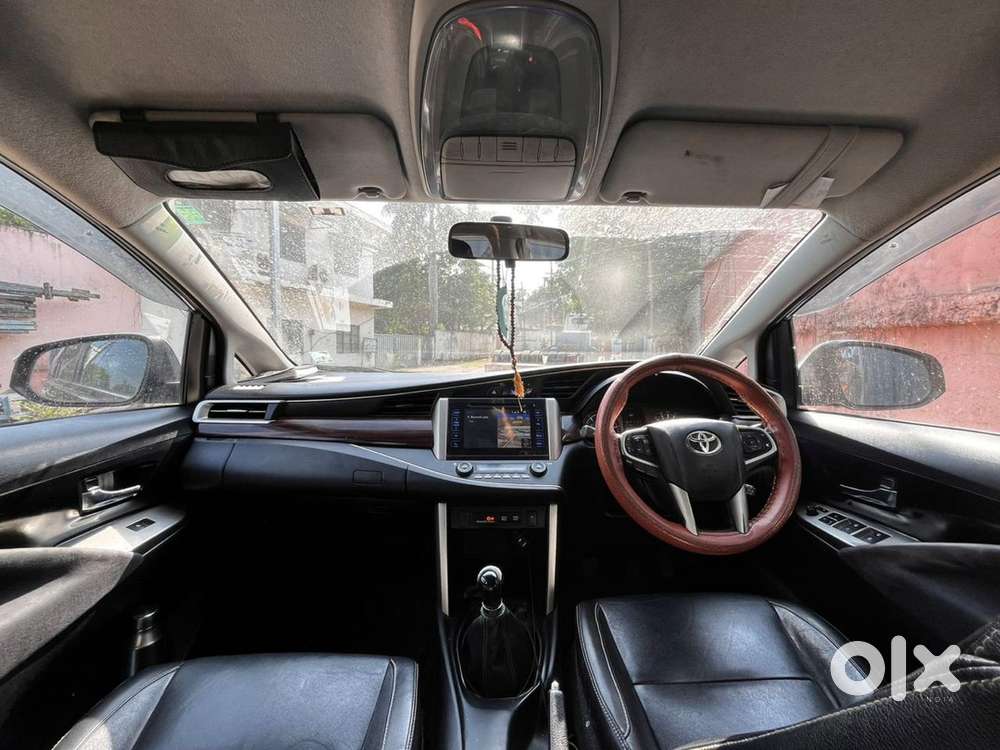 Toyota Innova Crysta 2016