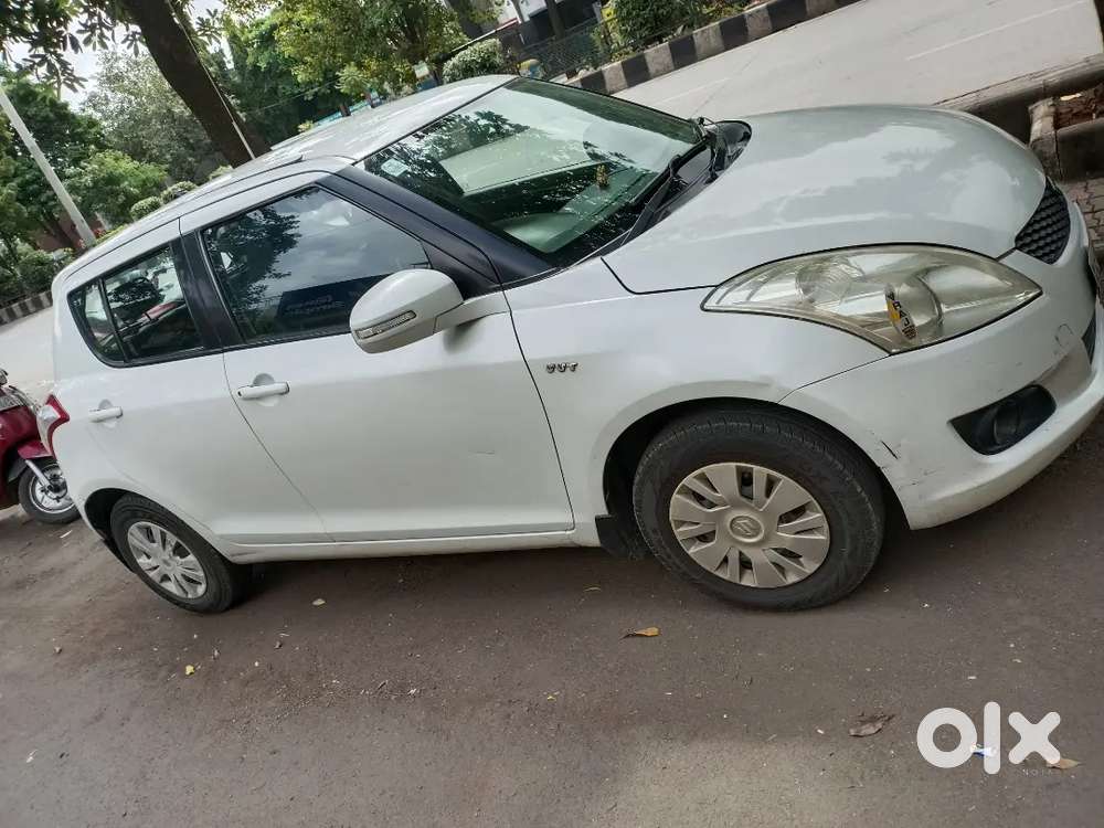 Maruti Suzuki Swift Vxi 2012