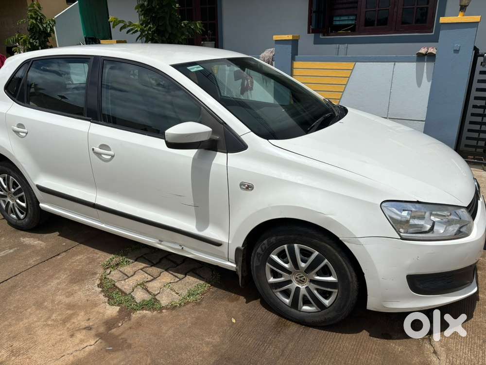 Volkswagen Polo Petrol Manual 2010