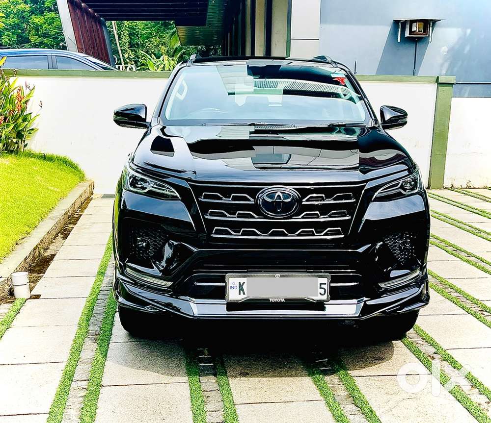 Toyota Fortuner 2025 Diesel Well Maintained
