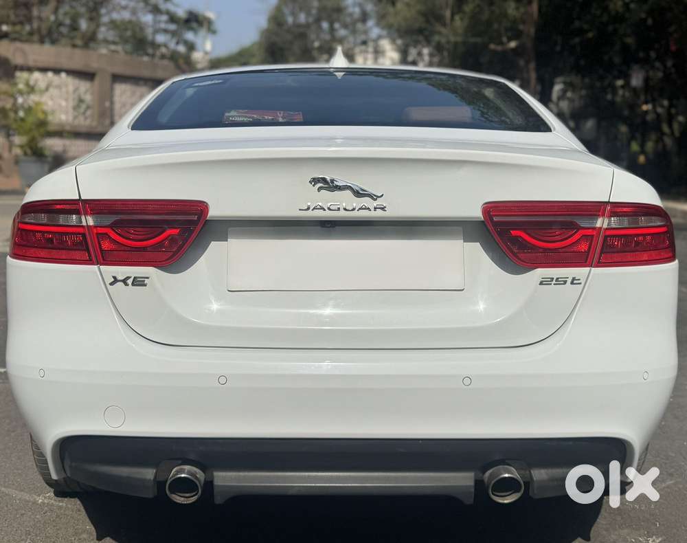 Jaguar Xe Portfolio, 2019, Petrol