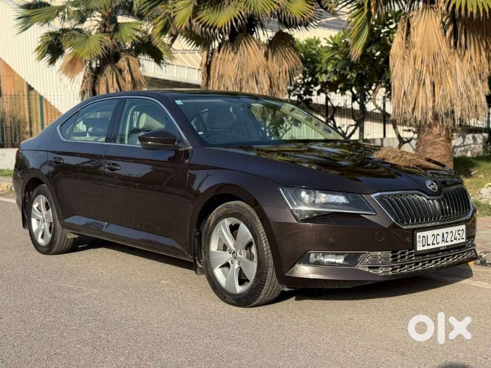 Skoda Superb Style 1.8 Tsi At, 2018, Petrol