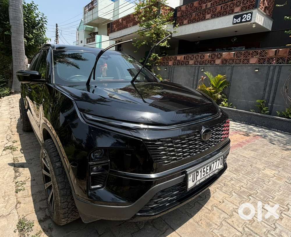 Tata Safari Diesel Automatic Dark Edition