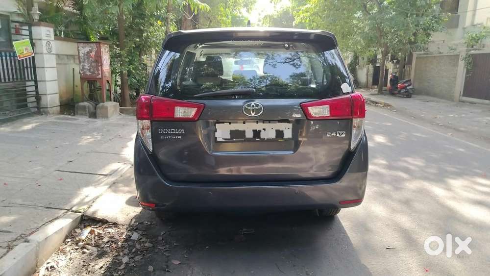 Toyota Innova Crysta 2.4 V 7 Str, 2016, Diesel