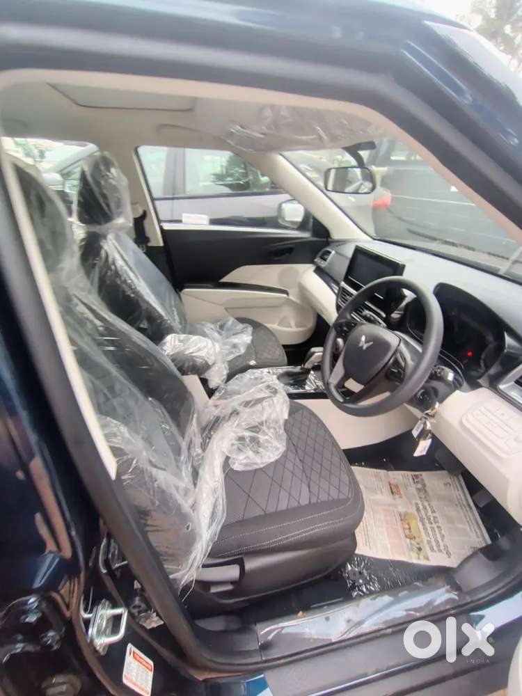 Mahindra Xuv 3xo Mx3 2025