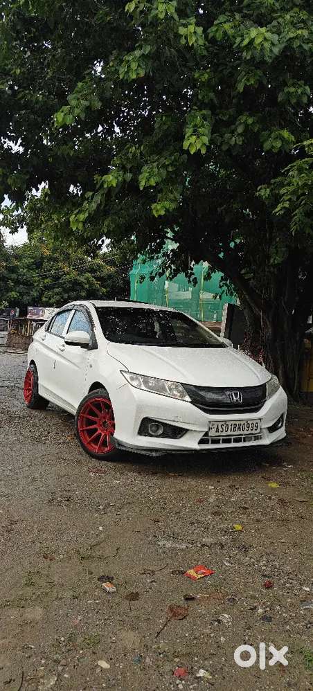 Tastefully Modified Honda City 1.5 Sv Petrol 2015