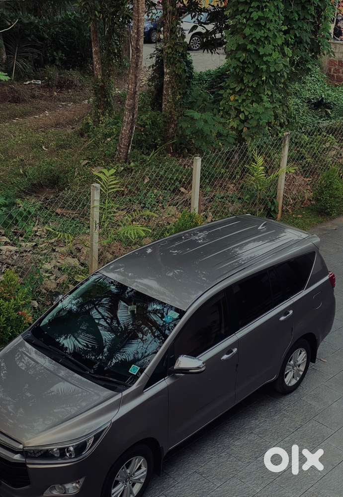 Toyota Innova Crysta 2.8z 2016