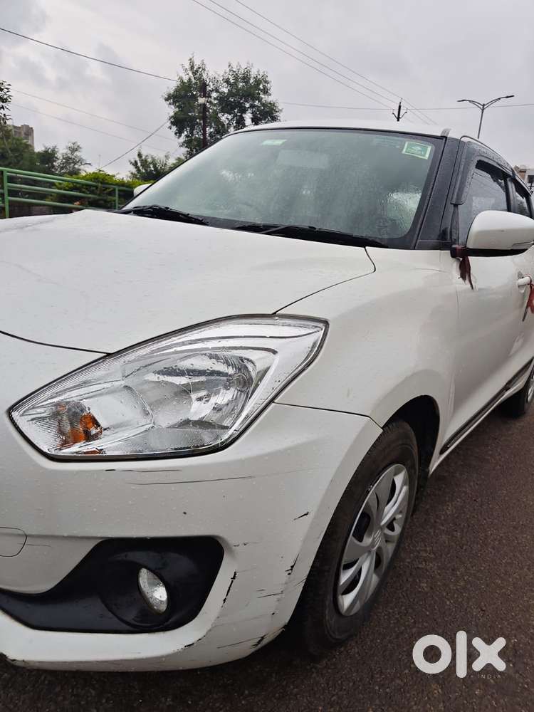 Maruti Suzuki Swift Vxi + Manual, 2022, Petrol