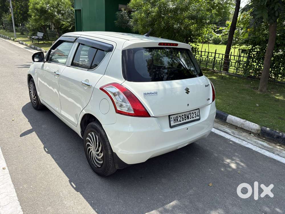 Maruti Suzuki Swift Lxi Option, 2012, Petrol