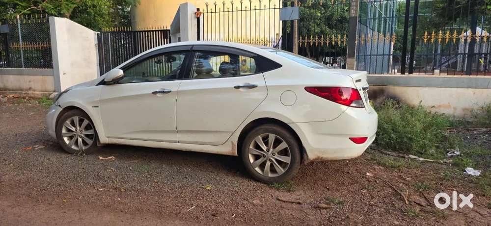 Hyundai Verna Fluidic 2011 Diesel Manual