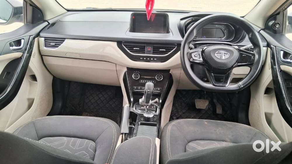 Tata Nexon, 2022, Petrol