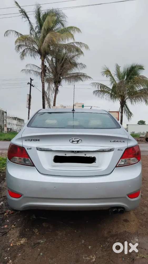 Hyundai Fluidic Verna 2012
