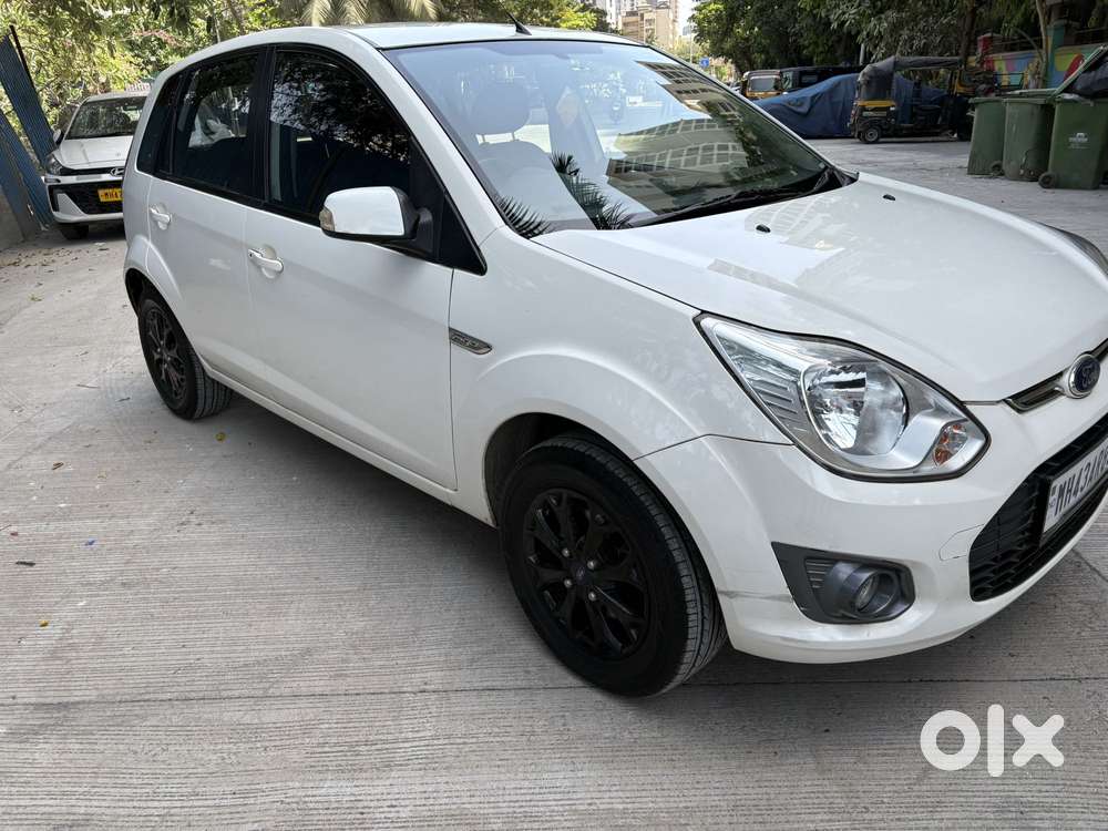 Ford Figo 2012-2015 Petrol Titanium, 2015, Petrol