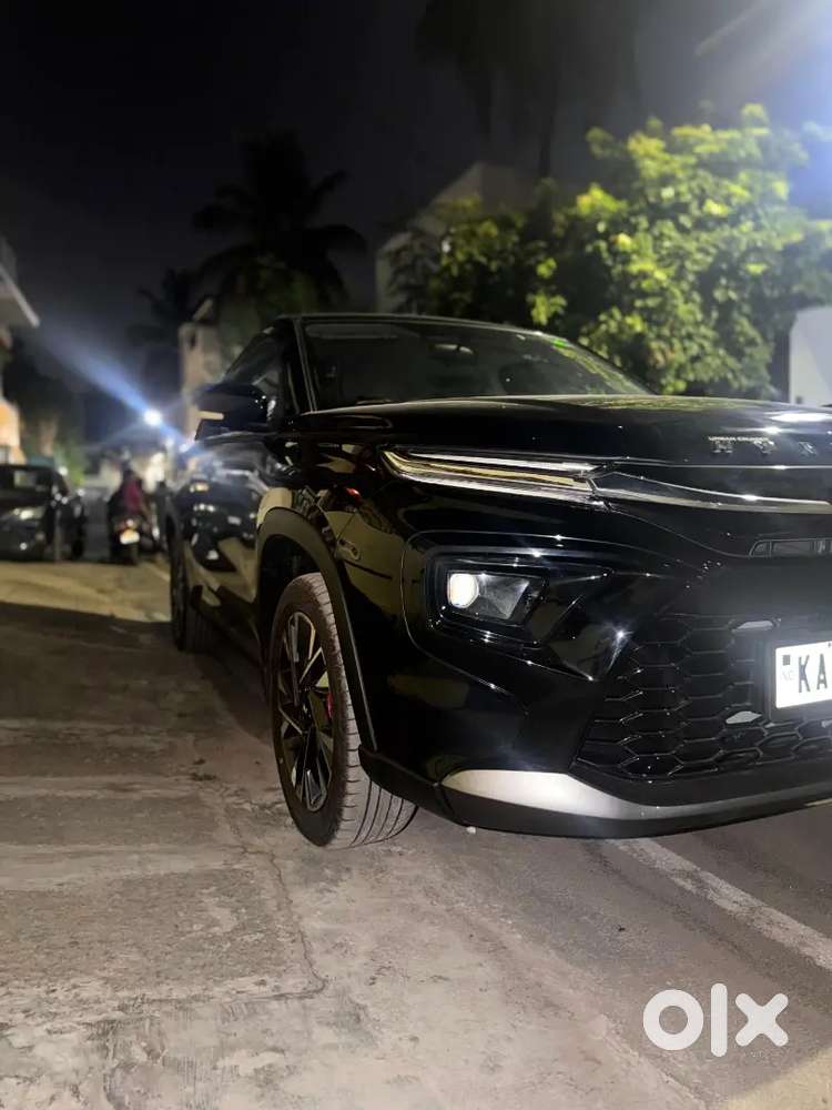 New Car 1 Month Old Only 900 Km Had Ran.