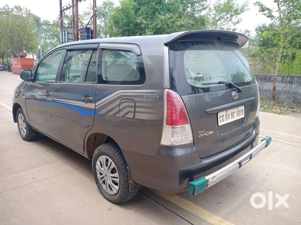 Toyota Innova 2011 Diesel 210000 Km Driven