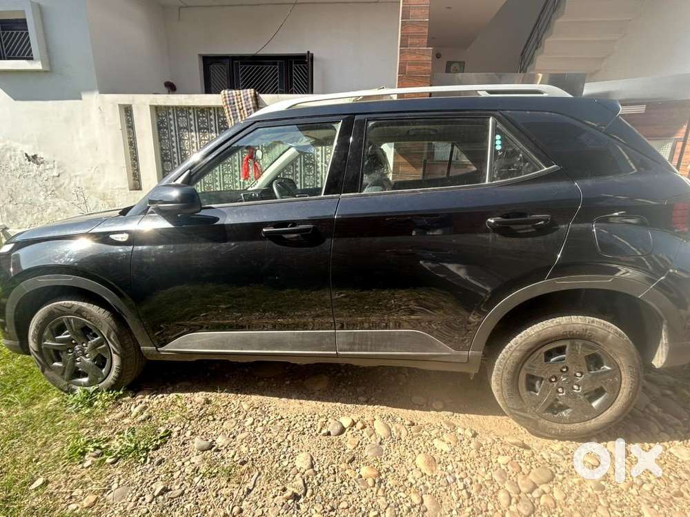 Hyundai New Venue 2024 Petrol Good Condition