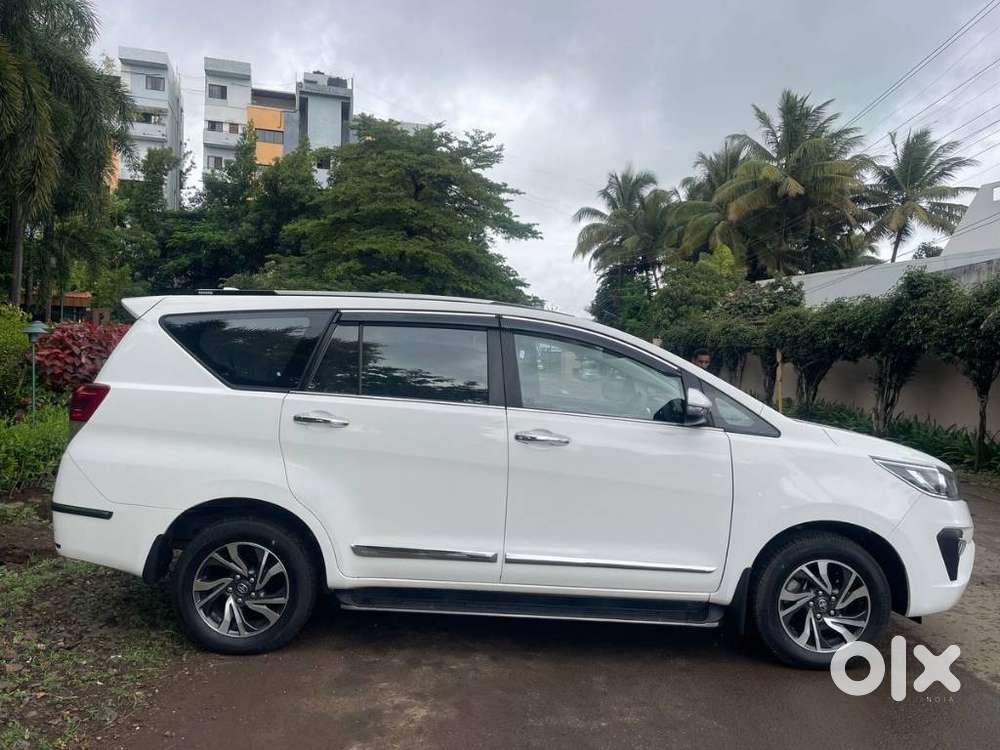 Toyota Innova Crysta 2.4 G Mt, 2022, Diesel