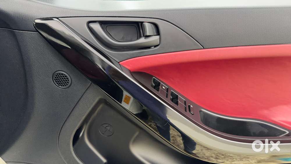 Tata Curvv Pure Plus S 1.2 Revotron Petrol 6mt, 2025, Petrol
