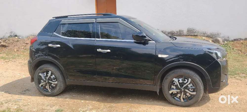 Mahindra Xuv300 2024 Petrol Well Maintainedd