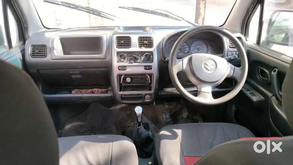 Wagonr White