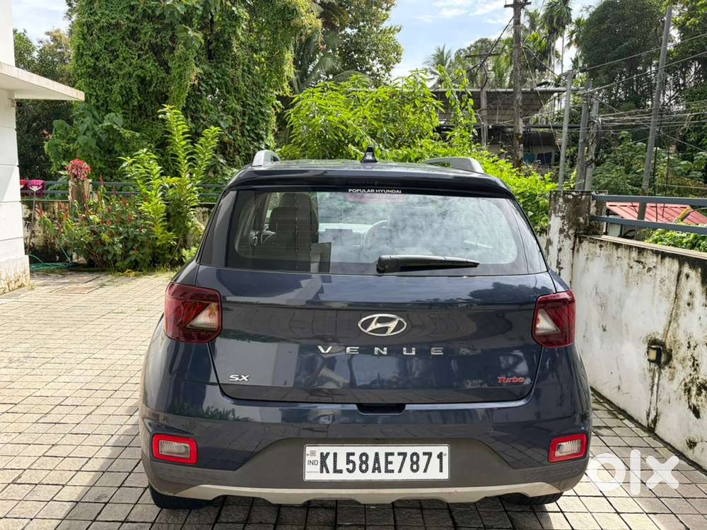 Hyundai Venue Petrol 2021