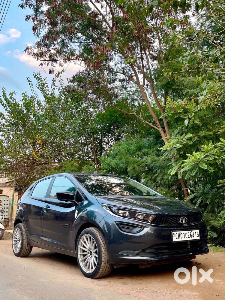 Tata Altroz Xe 2021
