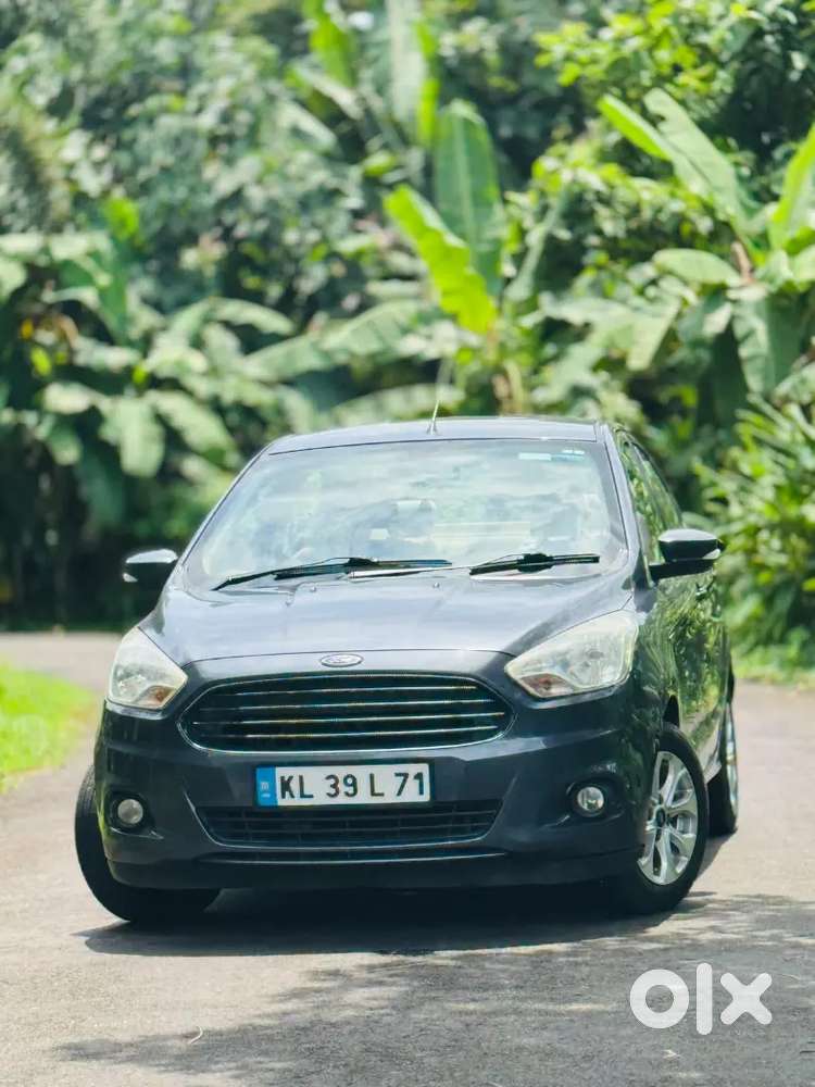 Ford Aspire Titanium Blu 2017