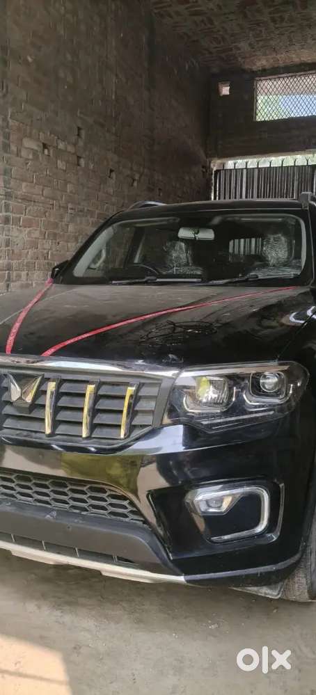 Mahindra Scorpio 2025 Petrol 8500 Km Driven