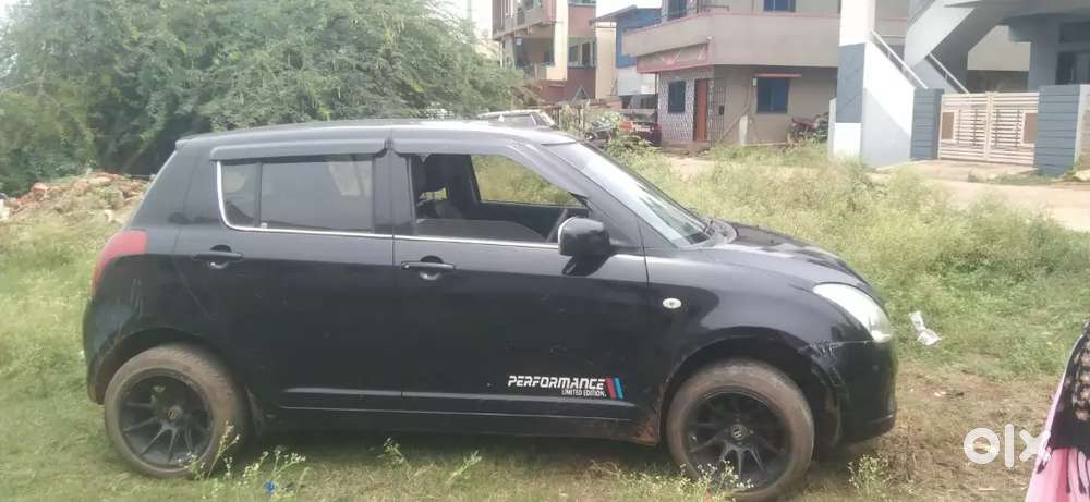 Maruti Suzuki Swift 2007 Petrol 95000 Km Driven