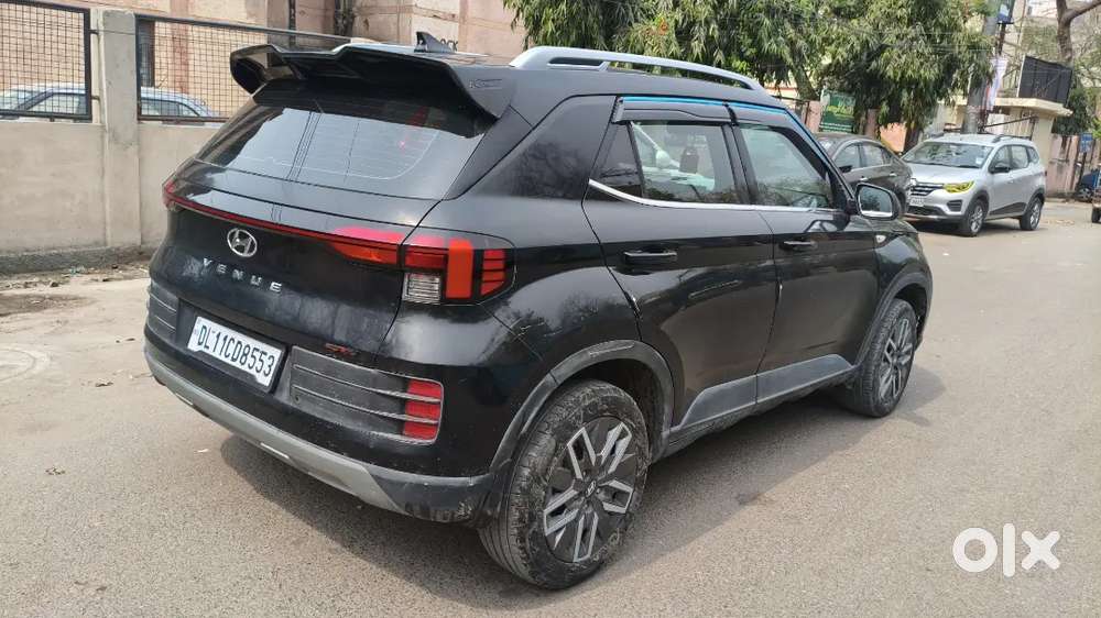 Hyundai Venue Petrol 1.2l 2023 Knight Edition
