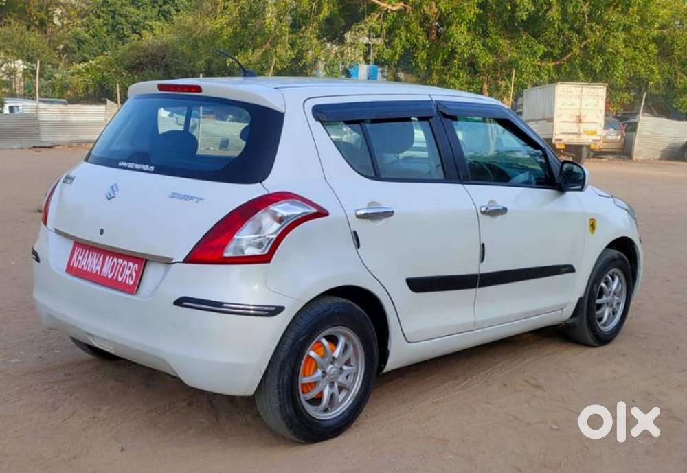 Maruti Suzuki Swift Lxi Optional-o, 2016, Cng & Hybrids