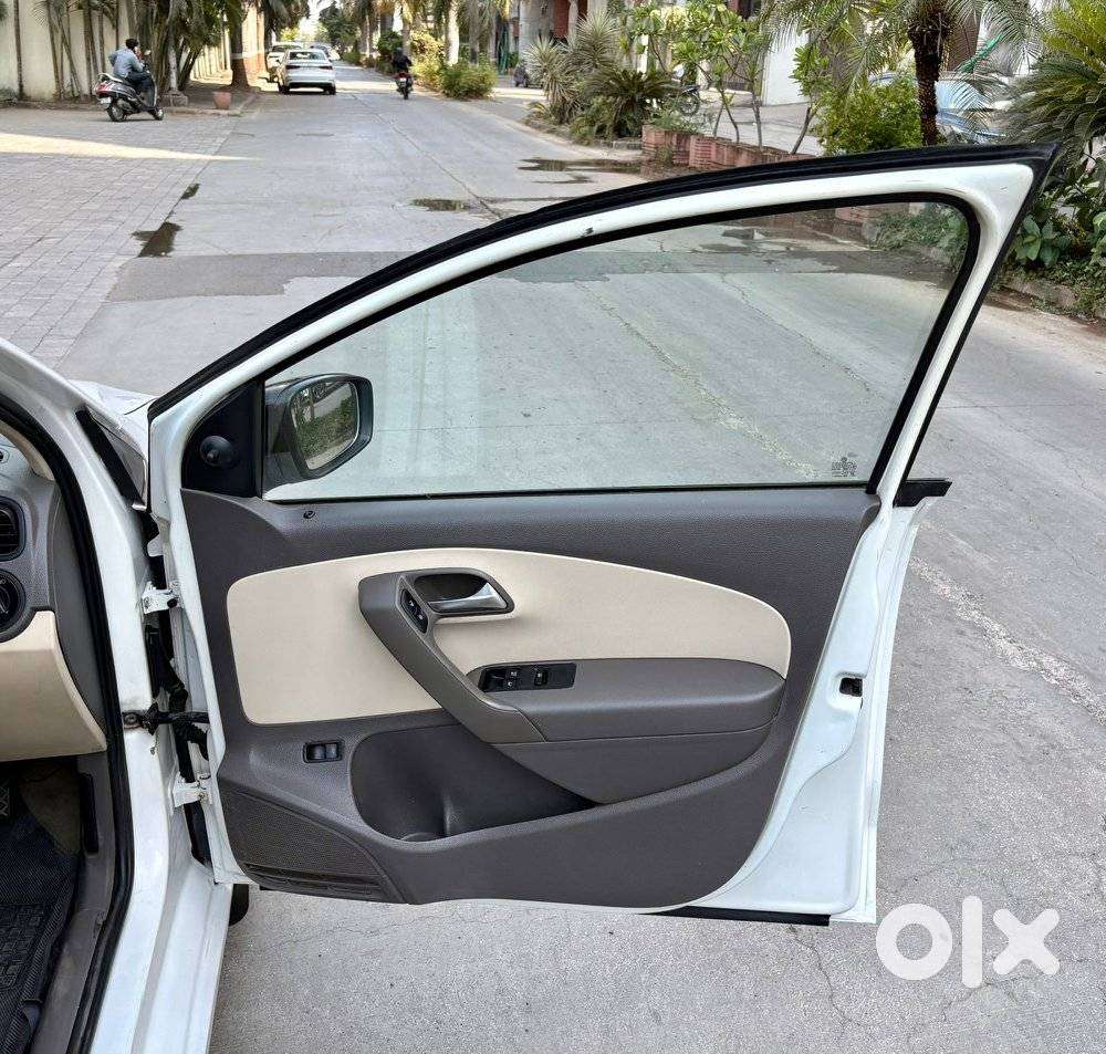 Volkswagen Vento 2010-2013 Petrol Trendline, 2011, Petrol
