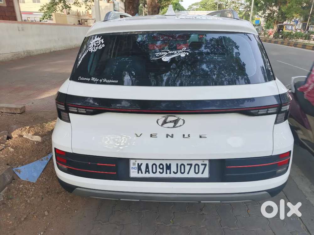 Hyundai Venue Se Petrol Manual 2024