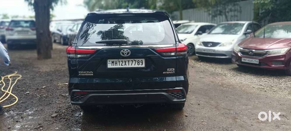 Toyota Innova Hycross 2.0 Zx Hybrid 7 Str, 2025