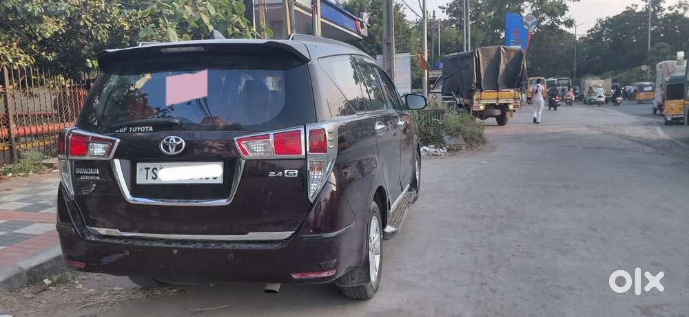 Toyota Innova Crysta 2.4 G Mt 8s, 2016, Diesel